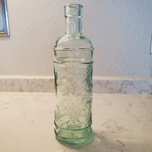 Made In Spain Williams&Sonoma Light Green Glass Embossed Grapevines Bottle